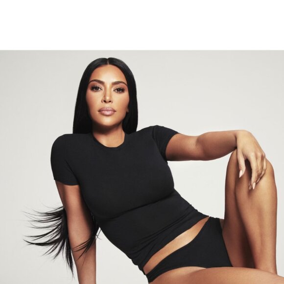 SKIMS Tops - SKIMS COTTON JERSEY TSHIRT T-Shirt M Medium SOOT BLACK NWT New